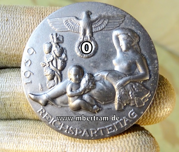 Reichsparteitag 1939 , Metallabzeichen, " Fa. Besson Gmünd"