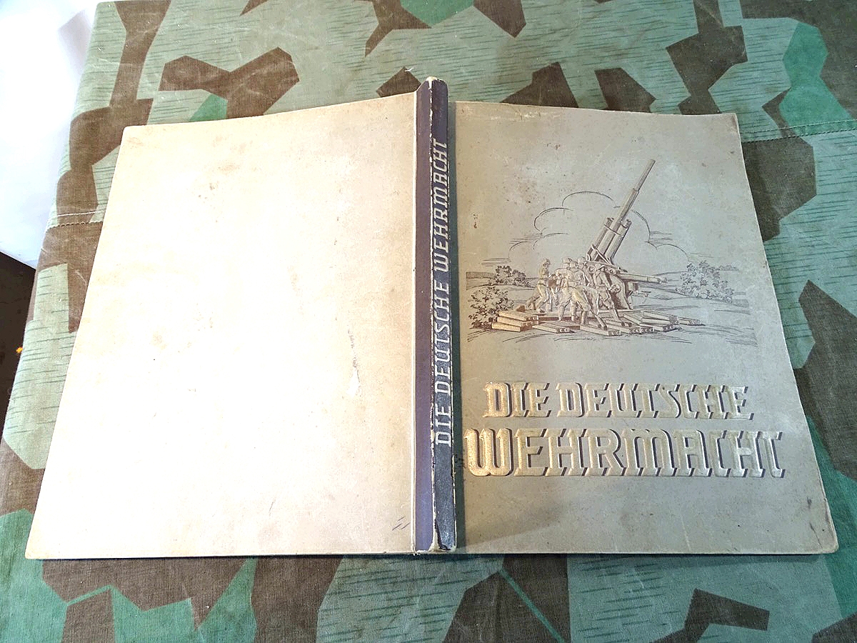 Sammelbilderalbum Die deutsche Wehrmacht, stärker gebrauchter Zustand, alle Bilder da. Sammelbilderalbum Die deutsche Wehrmacht, stärker gebrauchter Zustand, alle Bilder da.