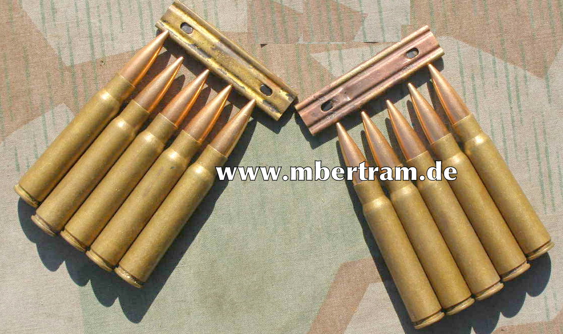 10 Deko Patronen, 2 Ladestreifen."P101, 1936" Messing