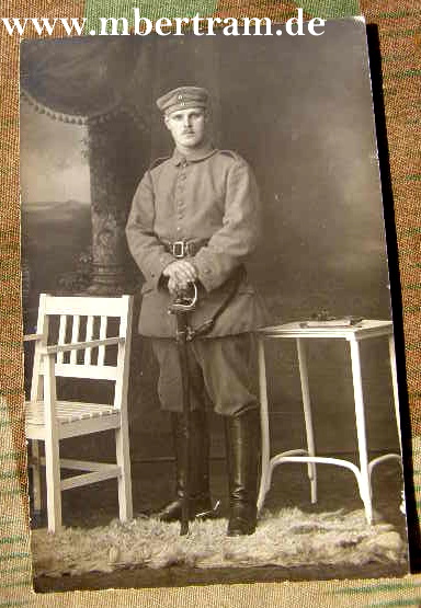 Feldpost Portraitpostkarte 1. WK: Kavallerist mit Säbel