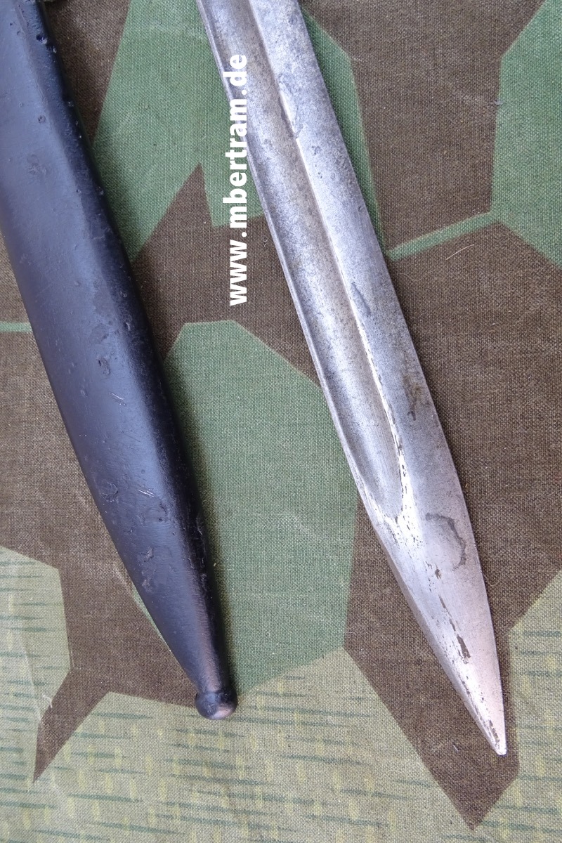 Seitengewehr SG  84/98, 2. Weltkrieg,  Scheide narbig