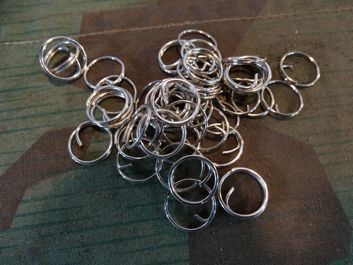 45 Ringe/ Splinte für Sommer Uniformen / Arbeitsjacken, wahrscheinlich Nachkrieg