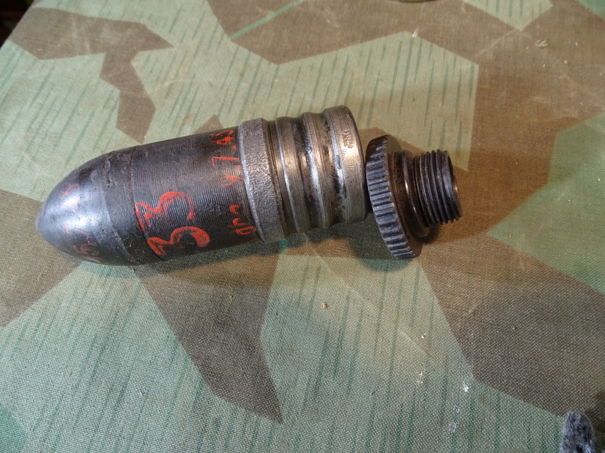 Bakelit Zünderersatzstück f. Bodenzünder 3,7 cm Panzer Granaten M 22 x 1,5