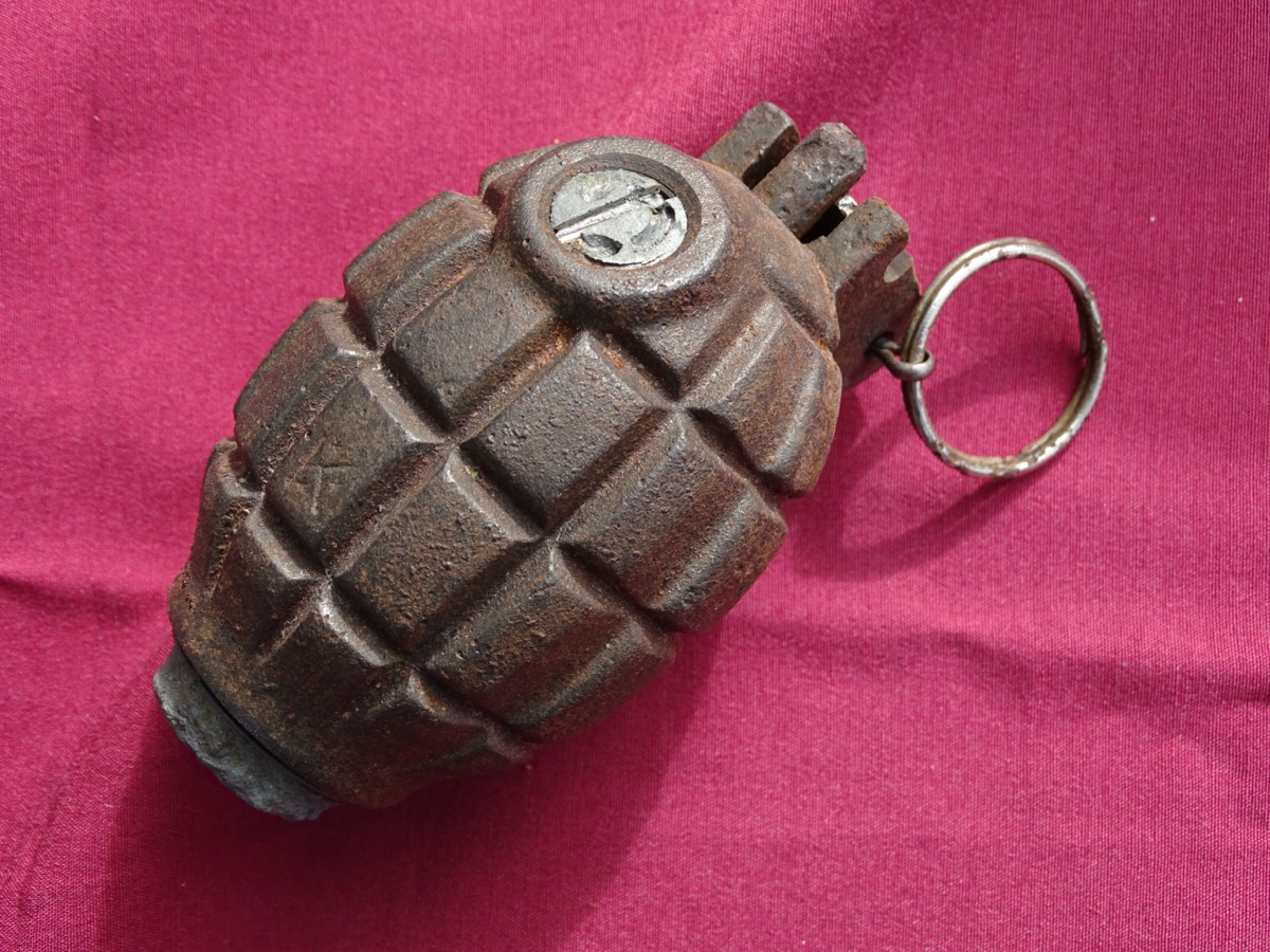 Englische / Britische Deko Eierhandgranate "Mills Bomb No 36" Englische / Britische Deko Eierhandgranate "Mills Bomb No 36"