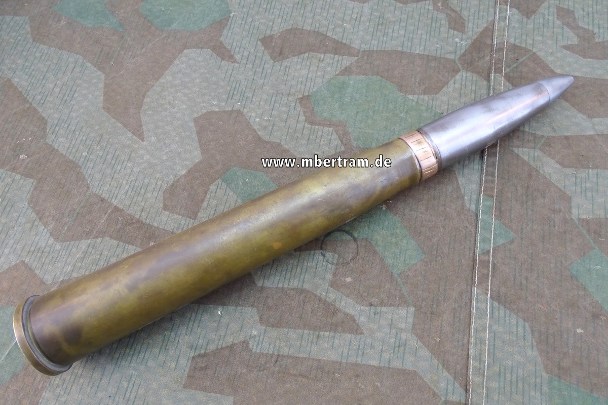 Deko 40 mm Bundeswehr  Munition mit  Mesing Hülse