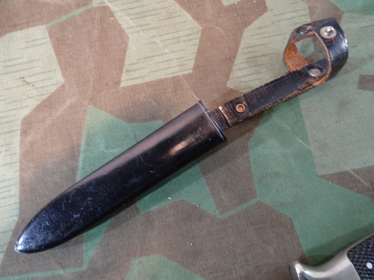 Replik: HJ Fahrtenmesser/ HJ Dolch mit Devise und Herstellermarke RZM M 7/49 1939 und HJ Emblem