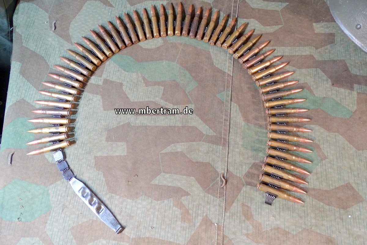 MG 42/MG 34 Gurtkette mit 50 Deko Originalpatronen, Messinghülsen gemischt., Kette Fa. Märklin Göppingen