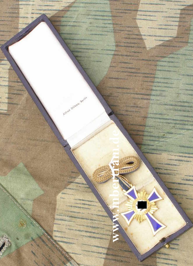 EHRENKREUZ DER DEUTSCHEN MUTTER IN GOLD, ETUI