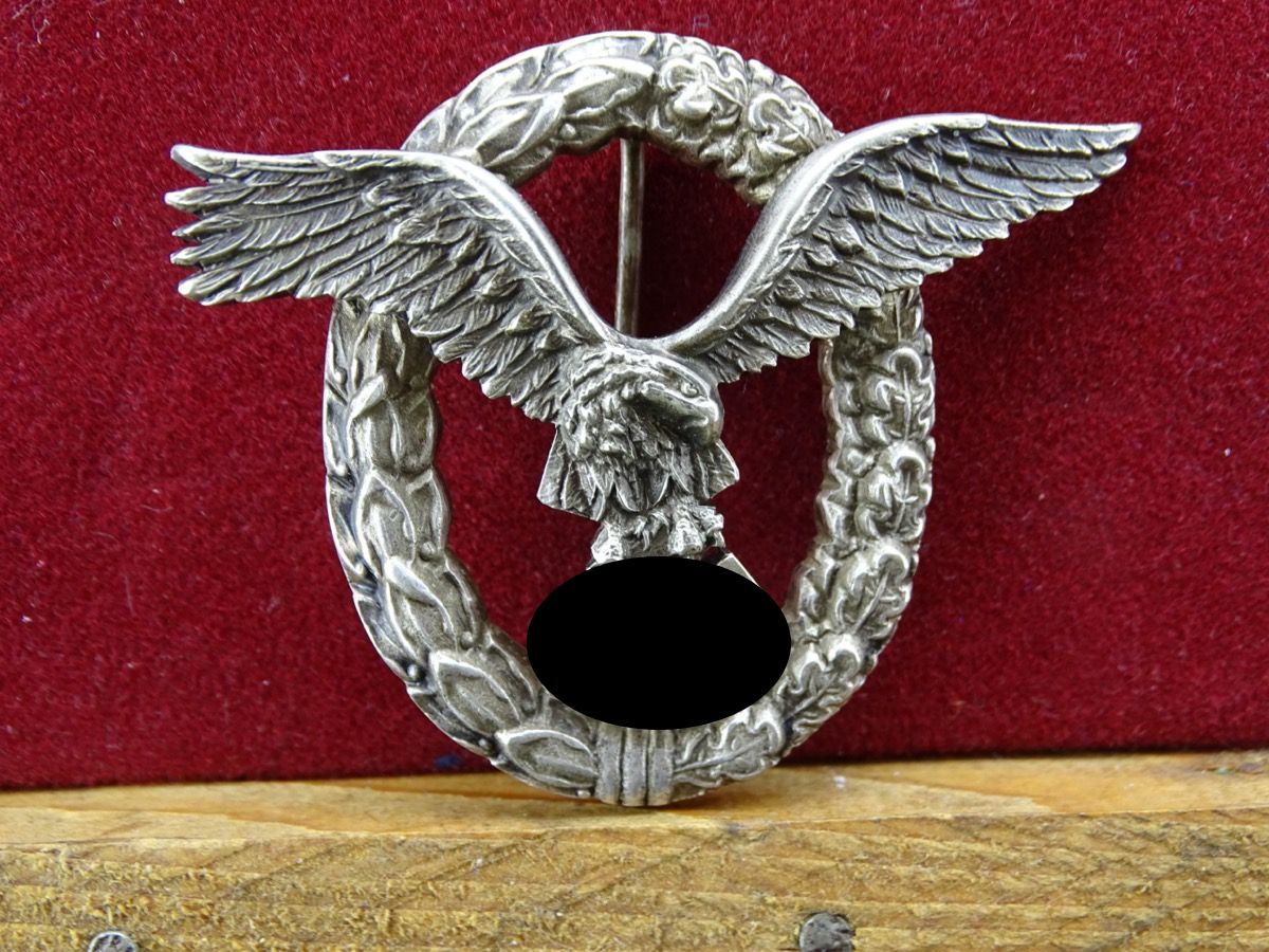 Frühes Flugzeugführer Abzeichen der Luftwaffe, komplett aus Buntmetall, C.E.Juncker Berlin SW