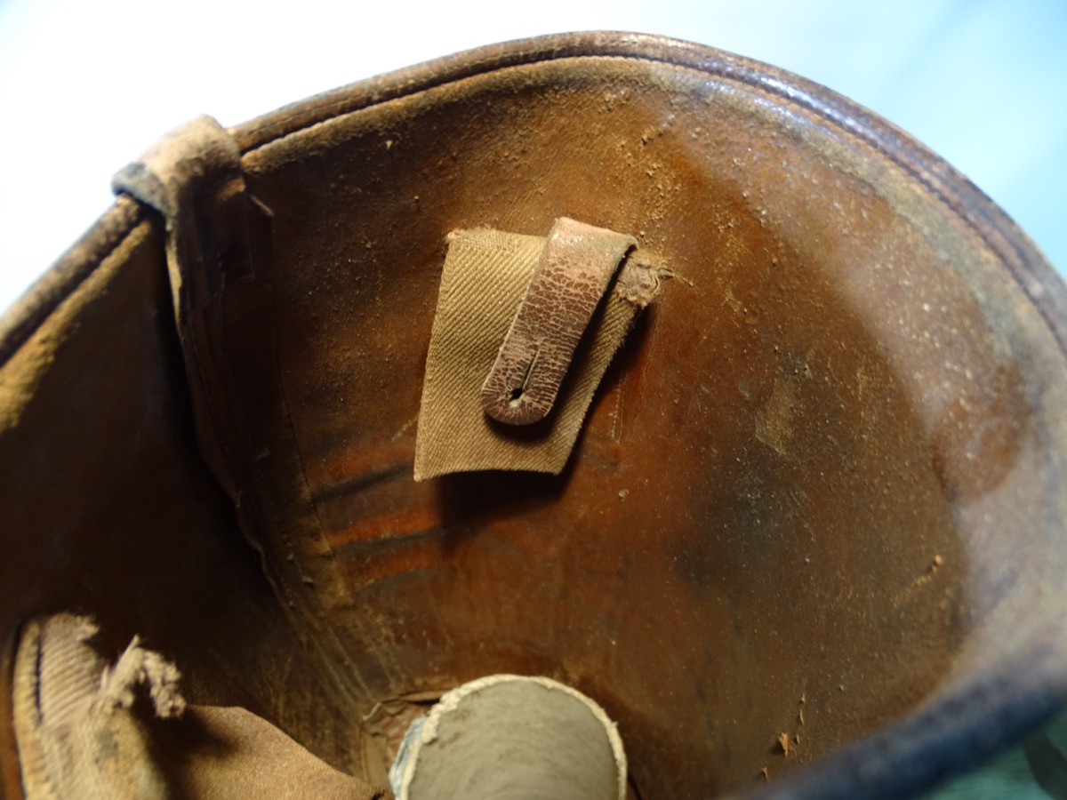 Genagelte Knobelbecher / Marschstiefel für Unteroffiziere und Manschaften der Wehrmacht. Genagelte Knobelbecher / Marschstiefel für Unteroffiziere und Manschaften der Wehrmacht.