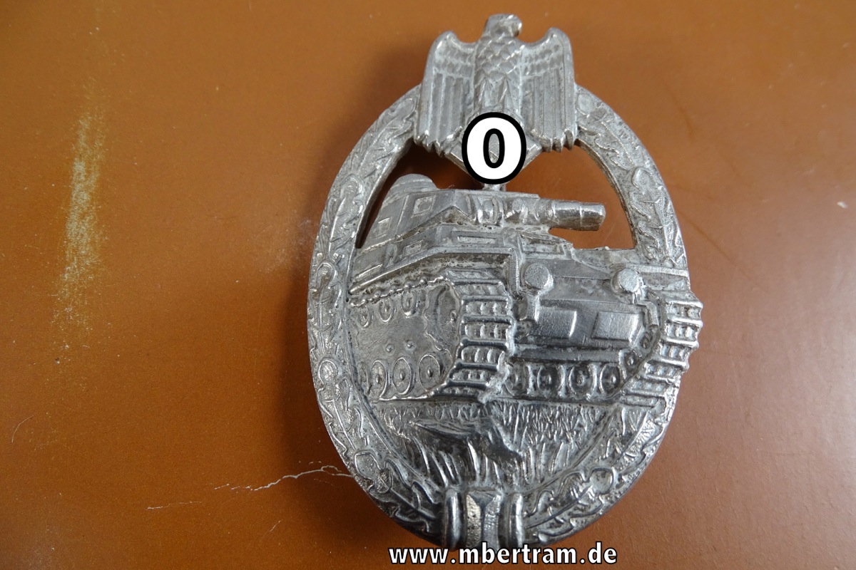 Panzerkampfabzeichen in silber, Buntmetall hohl geprägt