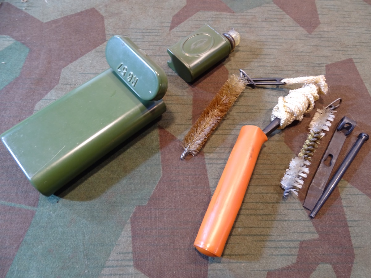 Waffen Reinigungs Set DDR Volksarmee RG 57