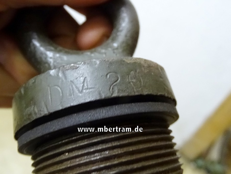 15421-9 NATO 155 mm Granate, Illuminaten / Schlachtfeldbeleuchtung mit Transporthaken, 30Kg