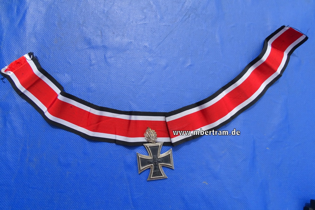 Ritterkreuz mit Eichenlaub, 1957er Ausführung, mehrteilig, unmagnetisch