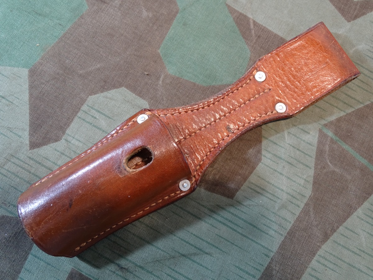 Luftwaffe / Kriegsmarine : Brauner Leder Dienst Koppelschuh v. 1939 für Seitengewehr 84/98, sehr guter Zustand. 