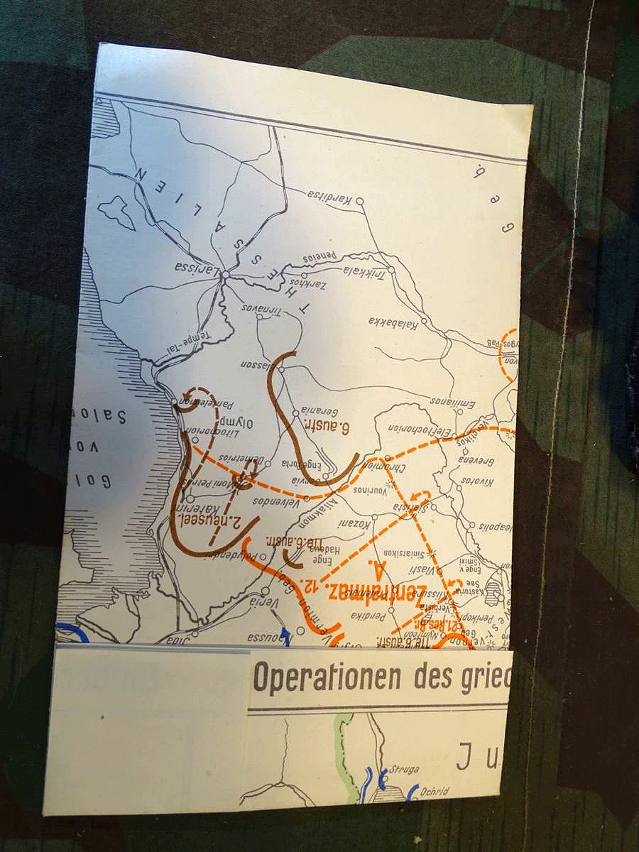Schwarze Leder Kartentasche der Luftwaffe LBA ( S) mit diversem alten Inhalt. 