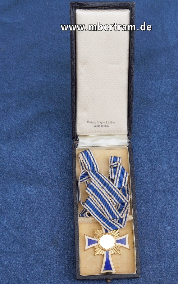 Ehrenkreuz der Deutschen Mutter in Gold mit Etui, R. Sieger & Söhne