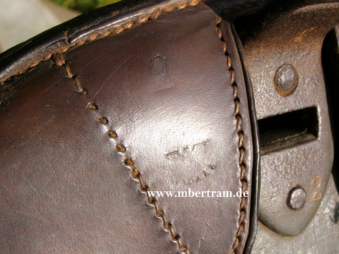 10240-7 Wehrmacht Kavallerie, Militärsattel. Mit WaA mit HK. 1939