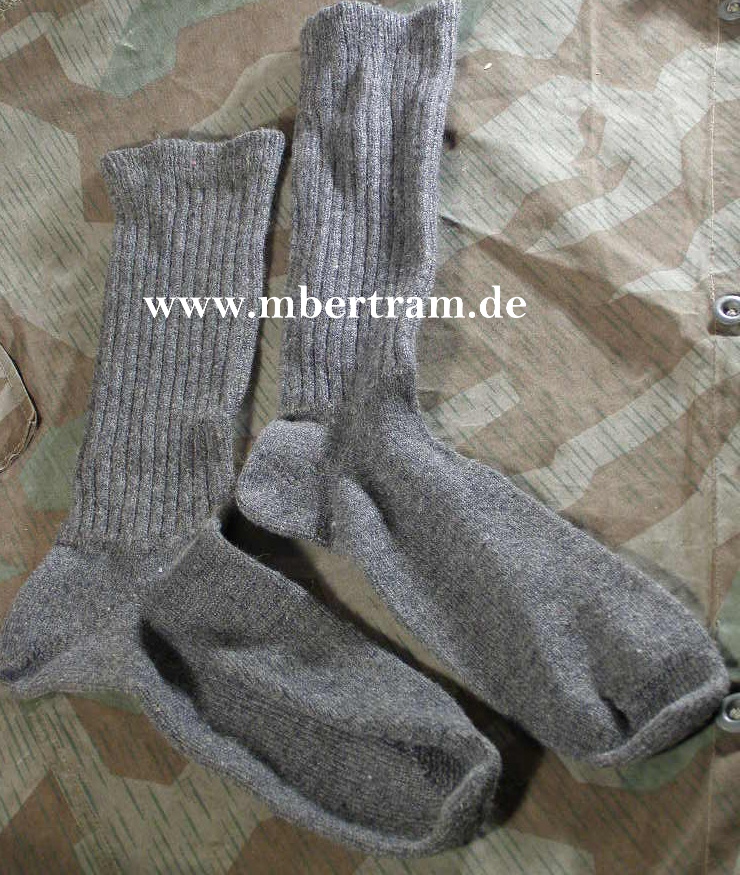 9364-1 WH Militär Wollsocken 40er Jahre aus Landsernachlass