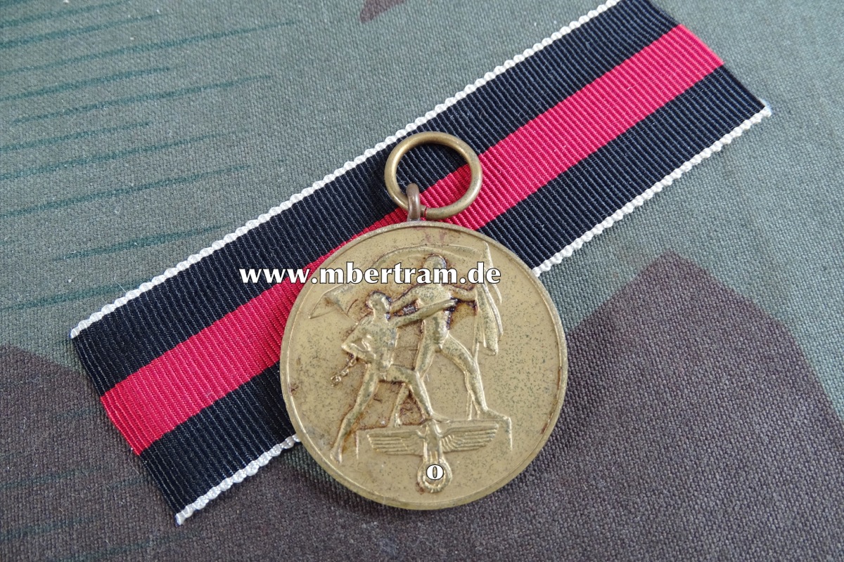 MEDAILLE 1. OKTOBER 1938, Buntmetallfertigung mit Band