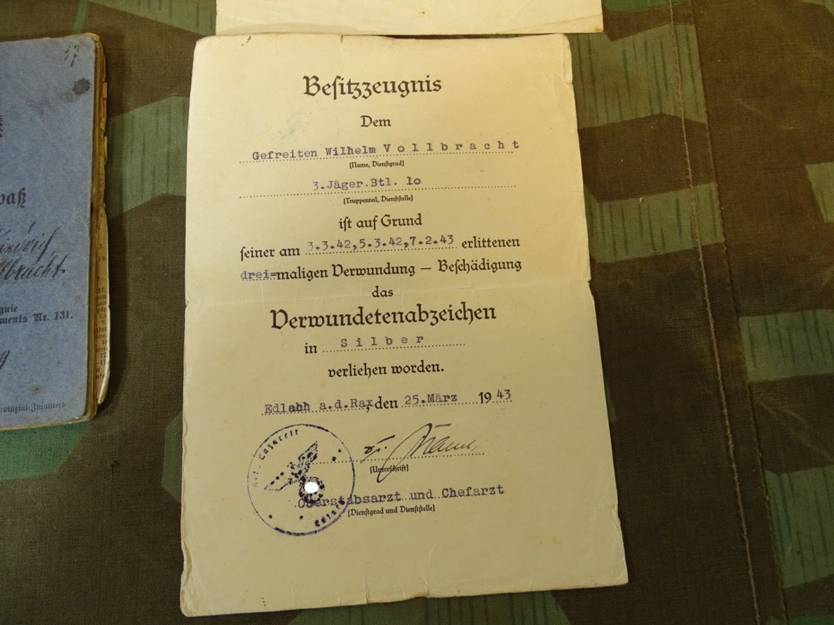5 Urkunden: Inf.St.Abz., Verw.Abz.schw., Ostmed..41/42, EK2..