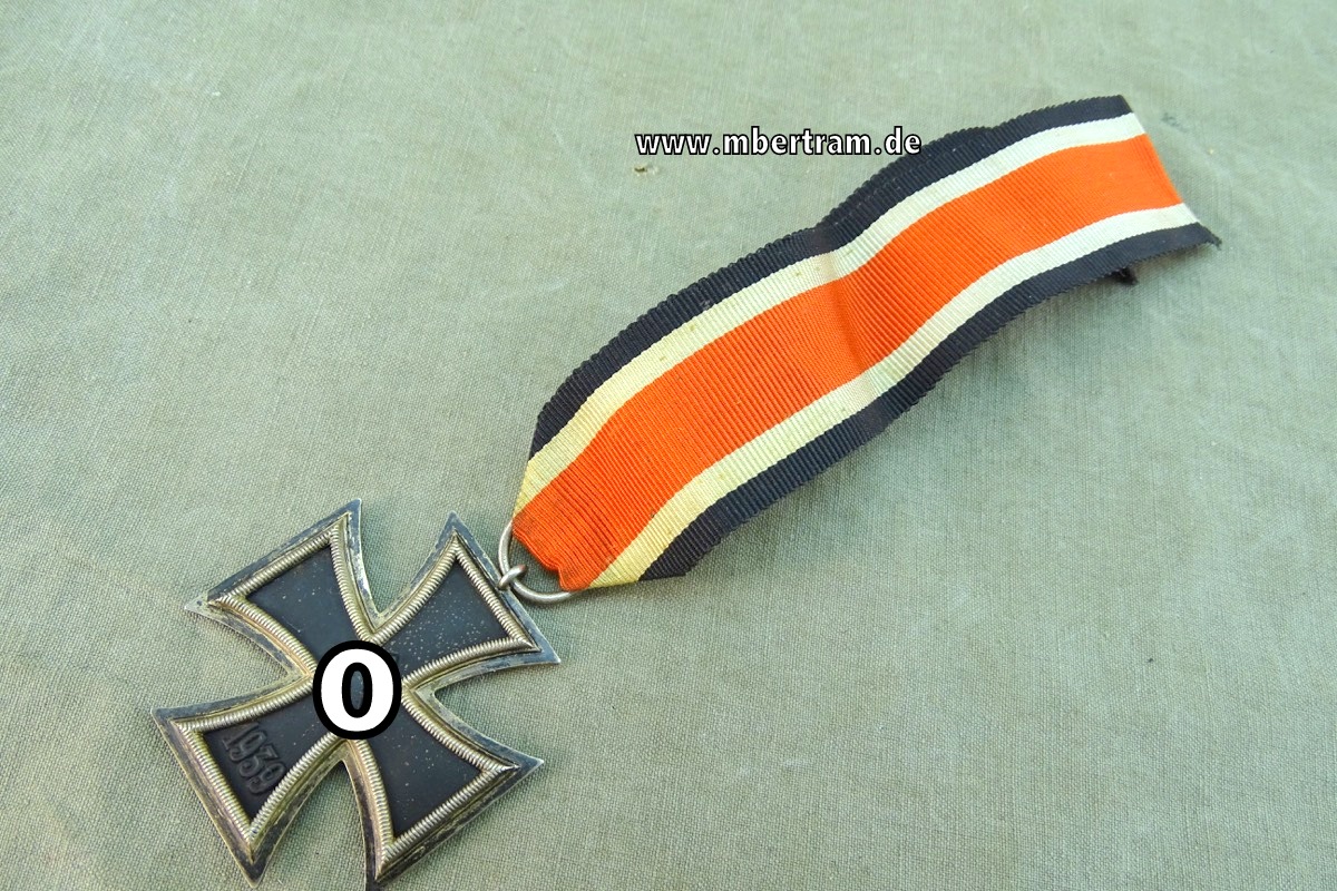 Eisernes Kreuz 1939 2. Klasse, ohne Hersteller im Ring, schöner Zustand