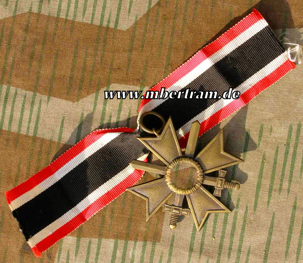 Kriegsverdienstkreuz 1939 2. Klasse mit Schwertern, am Band