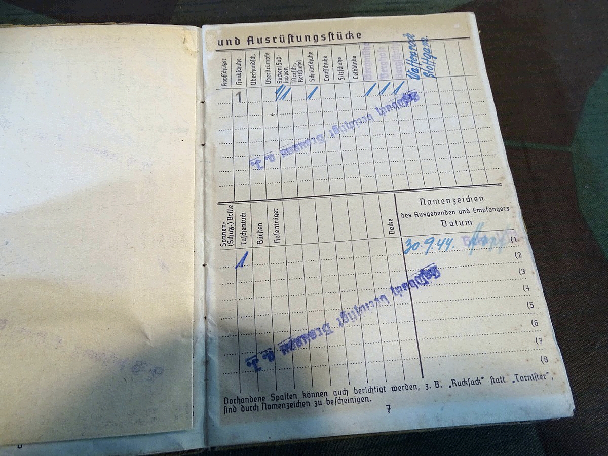 Soldbuch Grenadier Artur B, Jäger Ers. Btl. II/482, 5 Orden eingetragen Soldbuch Grenadier Artur B, Jäger Ers. Btl. II/482, 5 Orden eingetragen