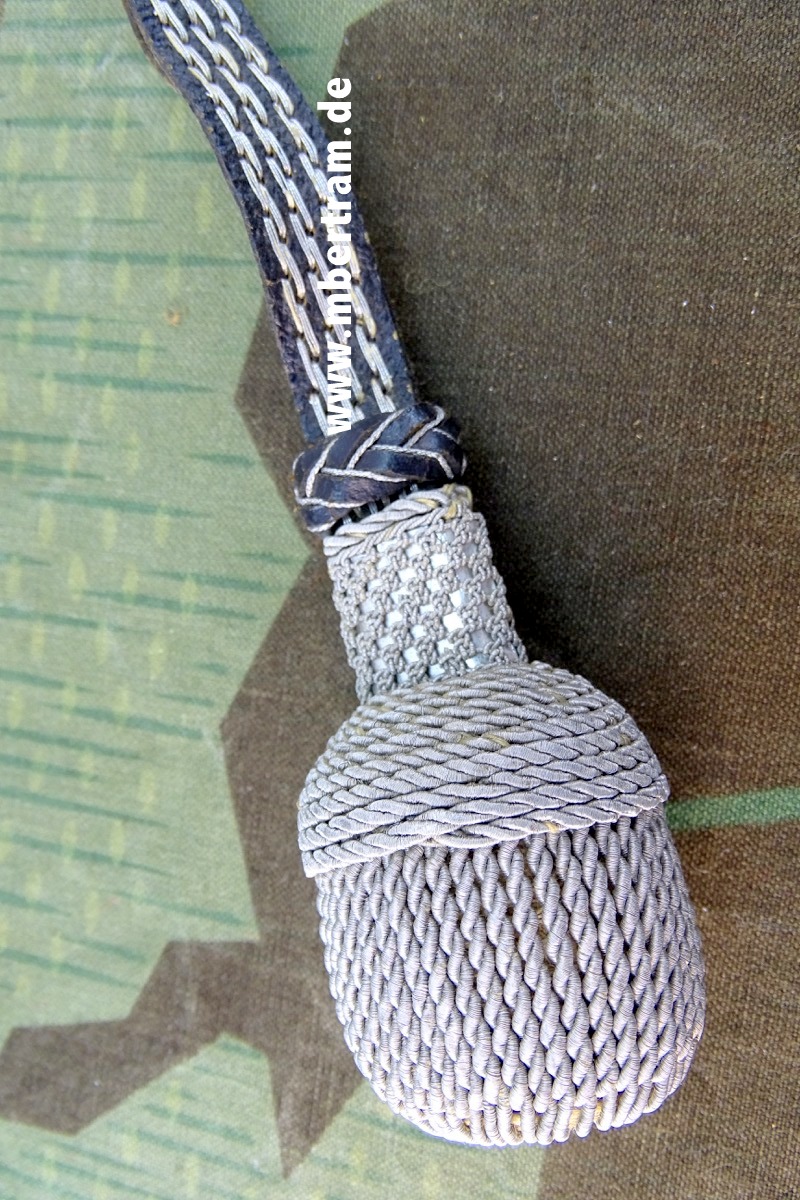 Wehrmacht Offiziers Portepee für Säbel und Seitengewehr, schmal, 3 Durchzüge