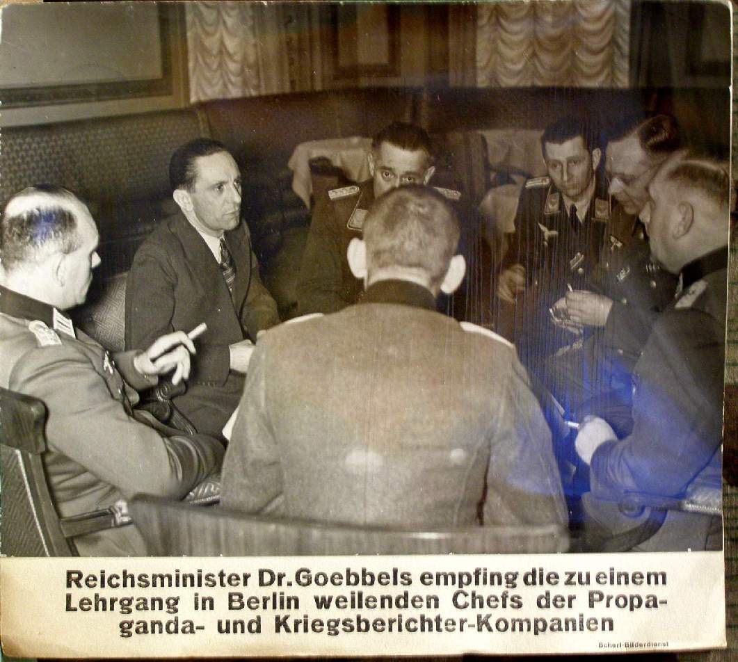 Reichsmin.Dr.Göbbels empfängt Chefs d.Propagandakomp.