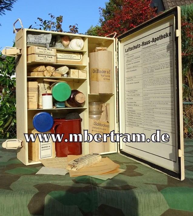 Luftschutz Hausapotheke, Kpl. Bestückung lt. Deckelliste erhalten, Zusatzstücke !
