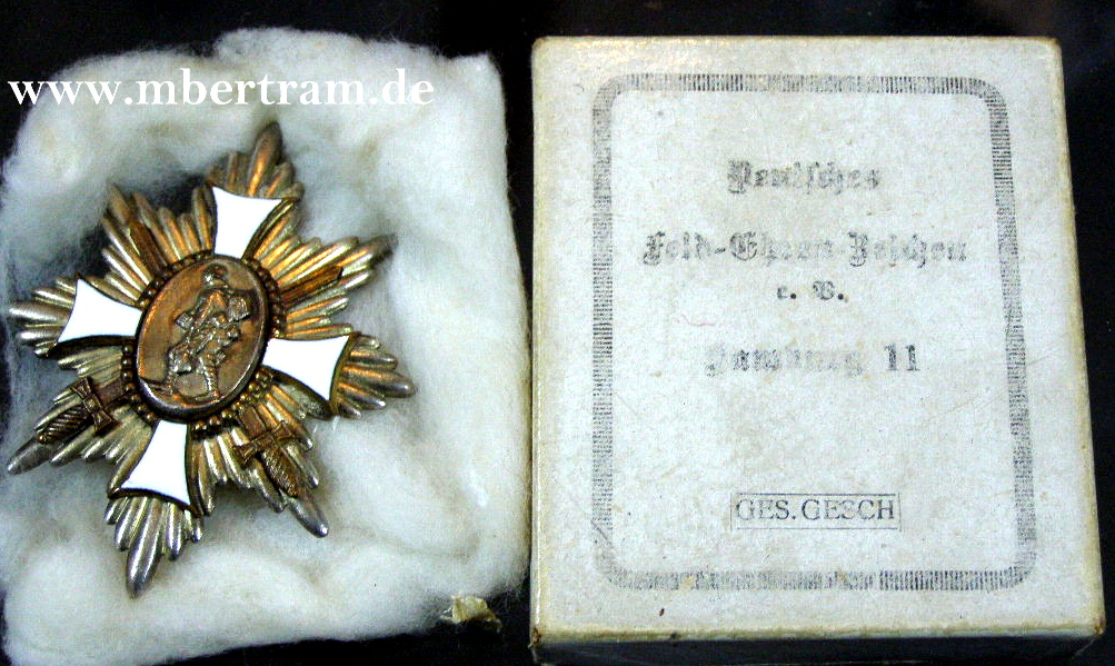 Deutsches Feld-Ehren-Zeichen mit Verleihungsschachtel