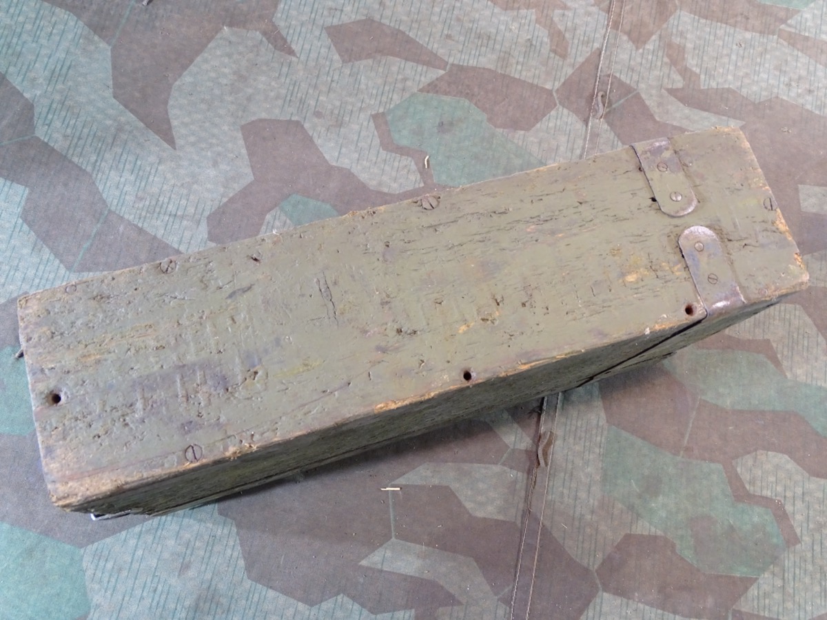 20641-12 Holz Patronenkasten / Gurtkasten MG Schwarzlose mit Gurt, 1. Weltkrieg