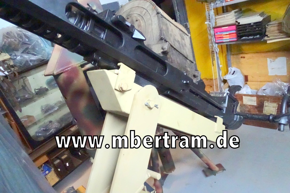 13775-5Hm4SKSrd5VW49 20 mm Deko Flak 29 ,( Oerlikon ) Kriegsmarine, Restauriert mit Behelfslafette