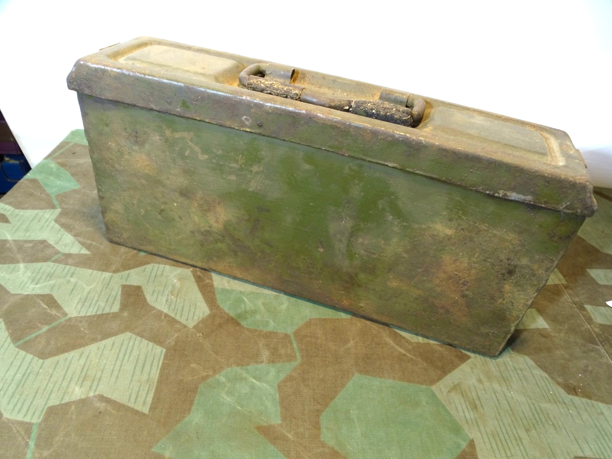 MG 34/ MG 42 Patronenkasten 41, mittelgrün überstrichen