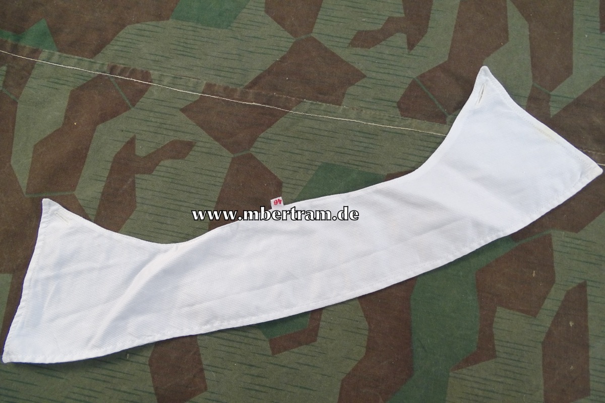 Kragen zu Krankenschwesterntracht, ggf. 40er Jahre. Ca. 41x8,5cm, Gr. 46