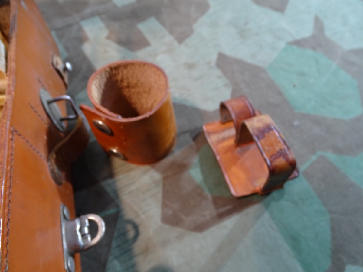 Sanitätstasche für Sanitätsoffiziere der Wehrmacht. " Bollmann Tutlingen 1939 "  mit Original Einsätzen. 