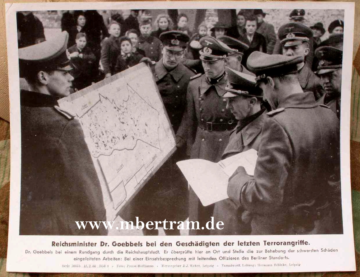 Reichsminister Dr. Gobbels, Opfer d. Luftangriffe Berlin 1944
