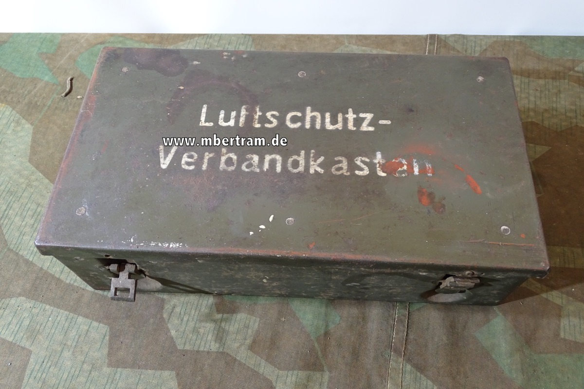 Luftschutzverbandkasten mit Packliste, ohne Inhalt