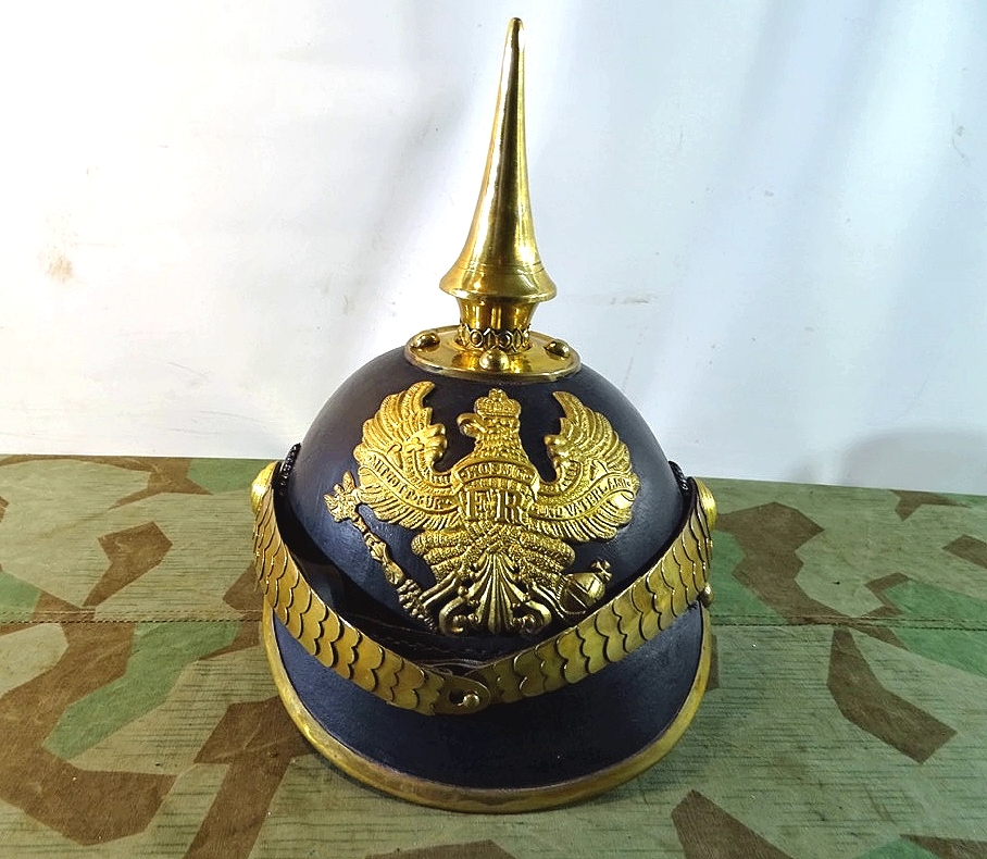 Replik: Preussische Manschafts Pickelhaube, Lederkorpus. Buntmetallbeschläge 