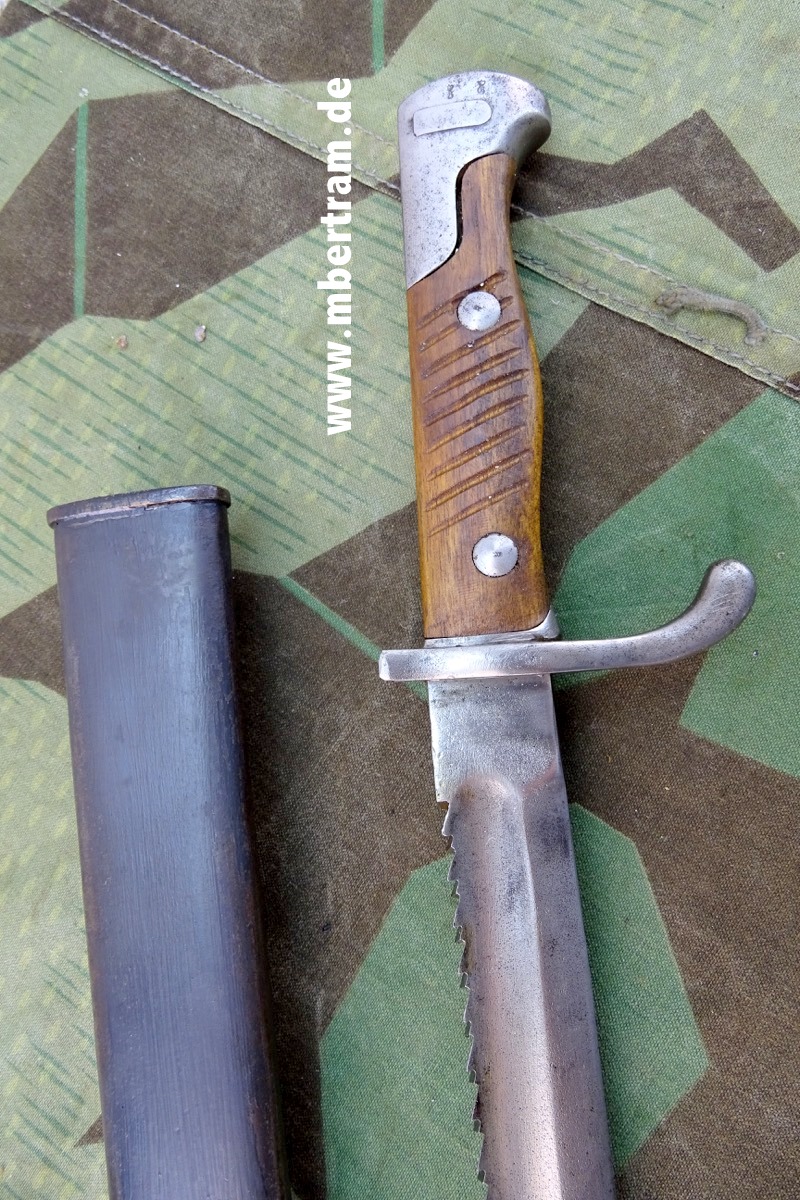 17672-7 1.WK Bajonett Mod. 98/05 a.A., " Alex Coppel Solingen", Sägerücken, Eisenscheide
