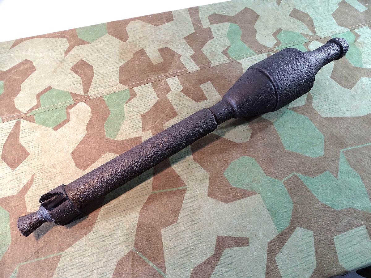 Panzerschreck Rakete ( Raketenpanzerbüchse 54 / Ofenrohr ) mit seltenem Übungs Gefechtskopf.
