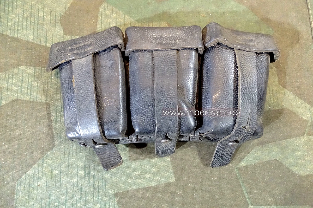 Späte schwarze K 98 3er Patronentasche , RB Nr.