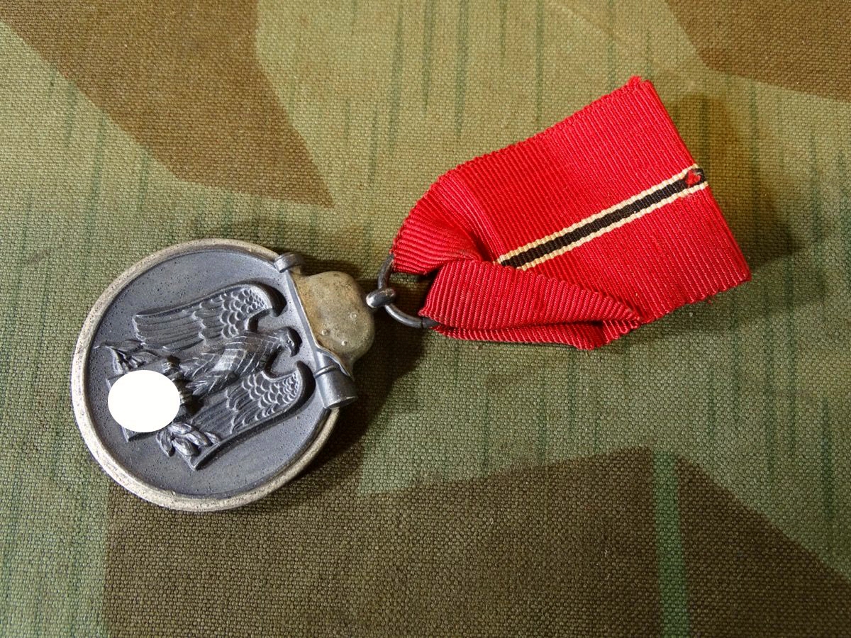 Medaille Winterschlacht im Osten 1941/42 mit Band, Ostmedaille, Hst.: 110- für Otto Zappe, Gablonz