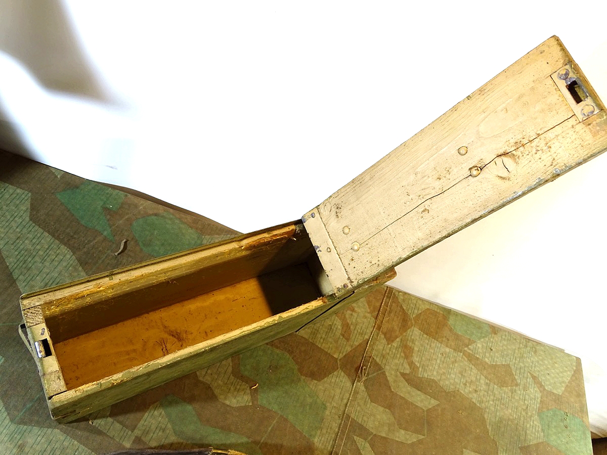 20641-8 Holz Patronenkasten / Gurtkasten MG Schwarzlose mit Gurt, 1. Weltkrieg