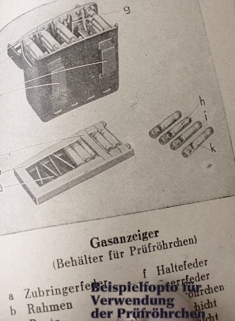 Wehrmachts Kampfgas Spür Röhrchen. Grüne Ringe