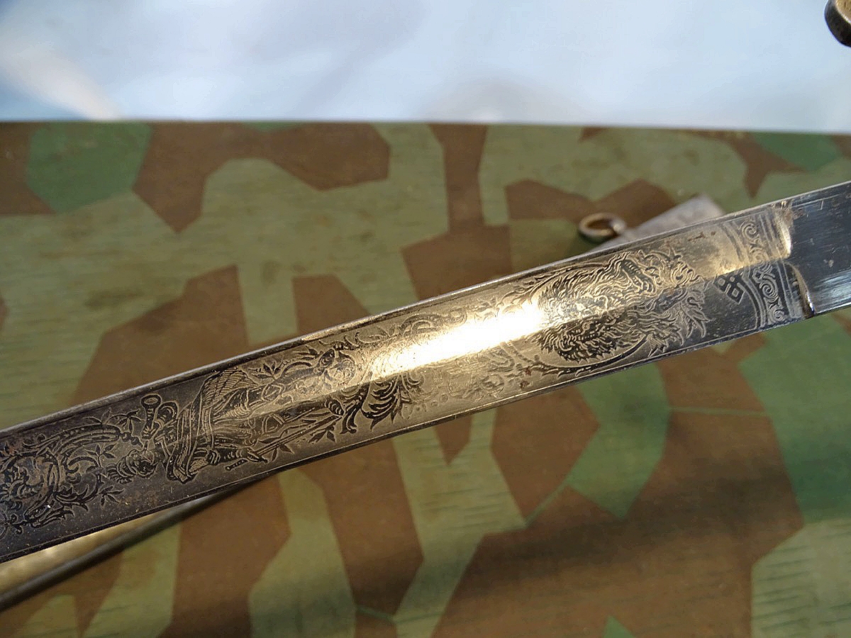 Früher (Ulanen ?) oder Artillerie Säbel, 2 Scheidenringe. Mit Ätzung 1891-94 Früher (Ulanen ?) oder Artillerie Säbel, 2 Scheidenringe. Mit Ätzung 1891-94
