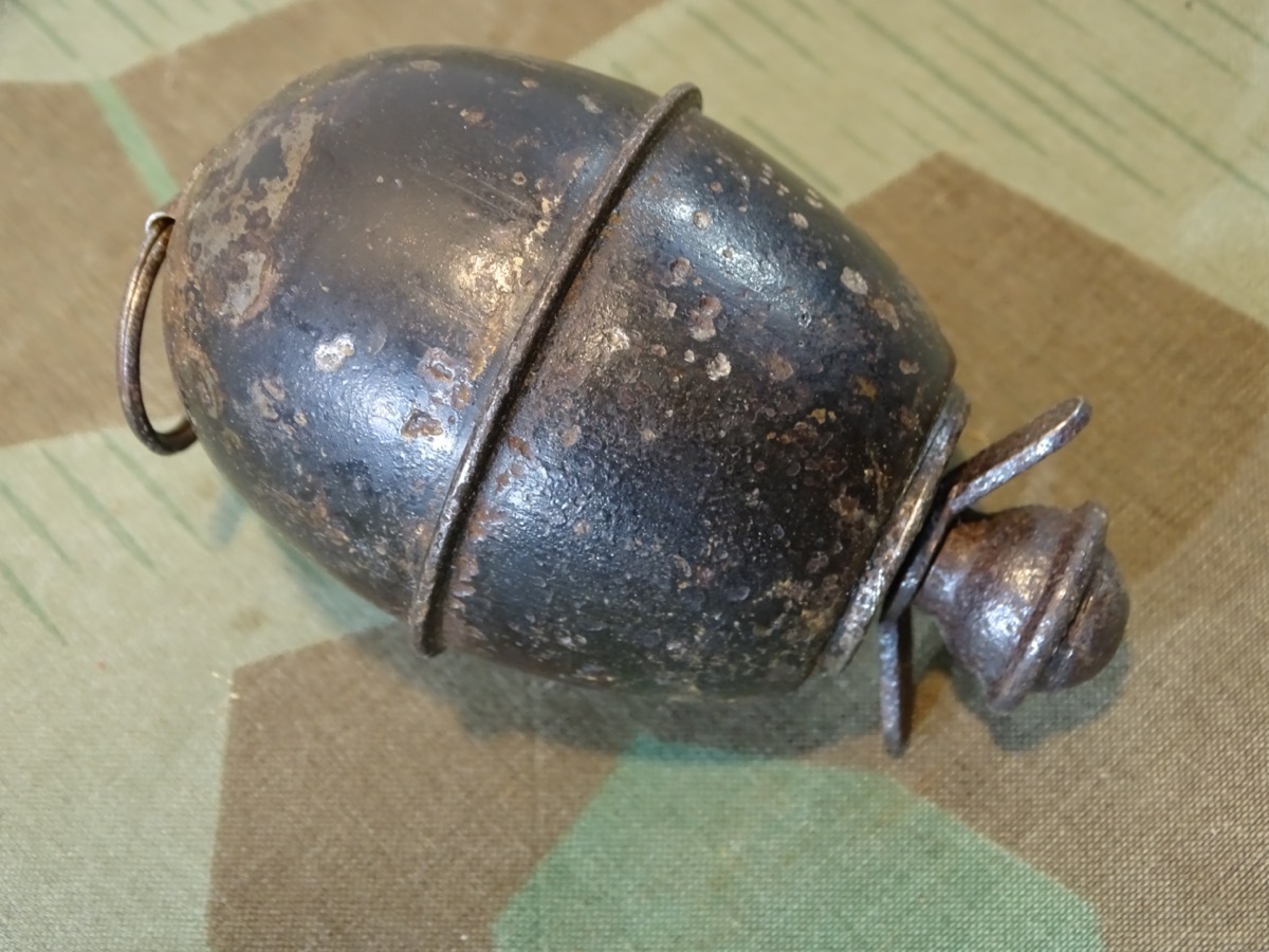 Wehrmacht: Deutsche  Deko Eihandgranate 39, 2. Weltkrieg Wehrmacht: Deutsche  Deko Eihandgranate 39, 2. Weltkrieg