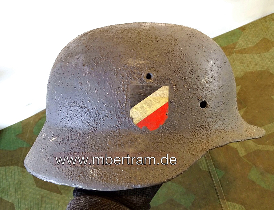 Wehrmachts Stahlhelm Glocke M 35 mit LW Adler 1. Modell. Restauriert