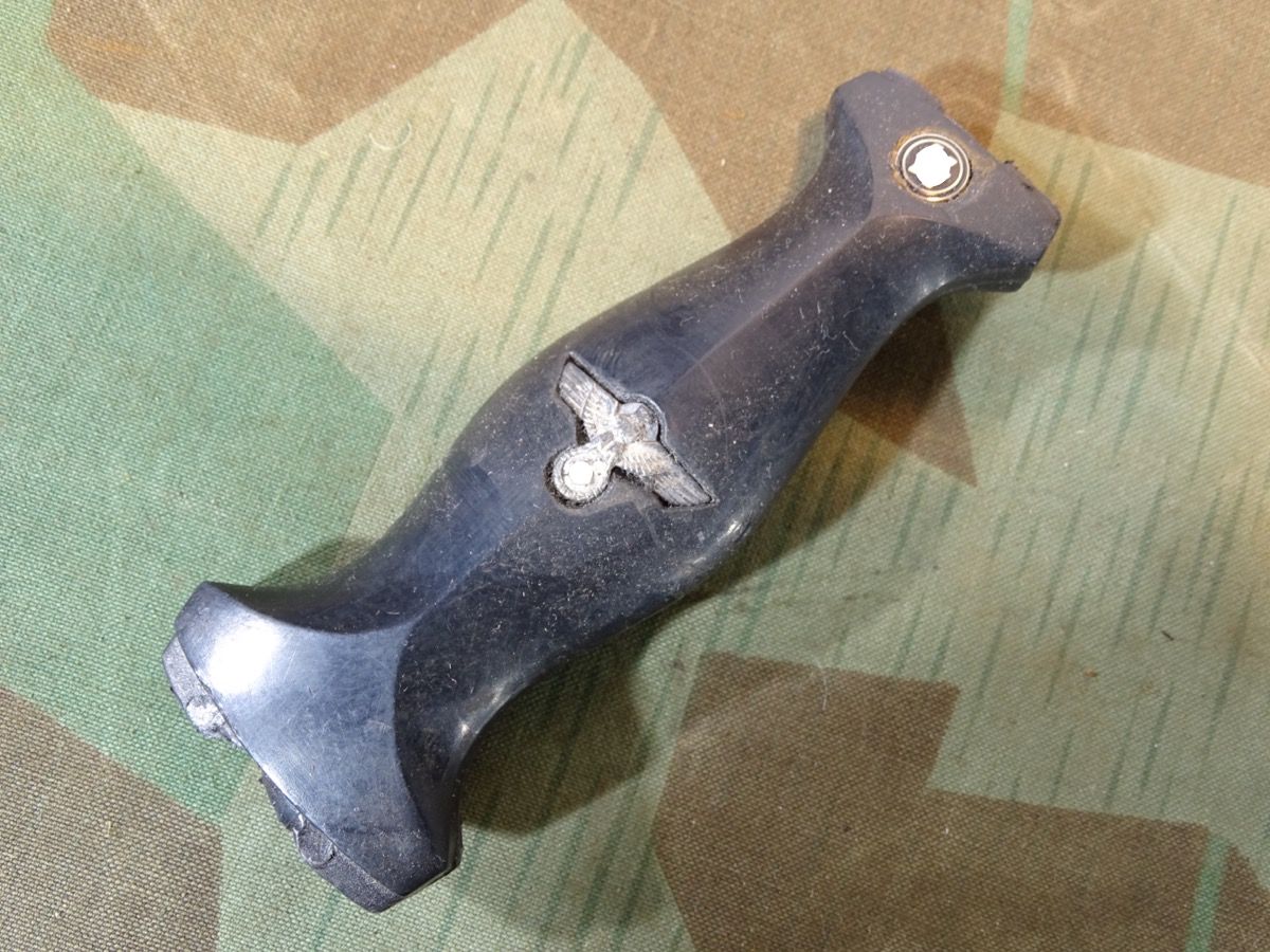 Replik:  schwarzer Griff für SS Dienstdoloch M 33 mit Hoheitsadler und emailliertem SS Symbol